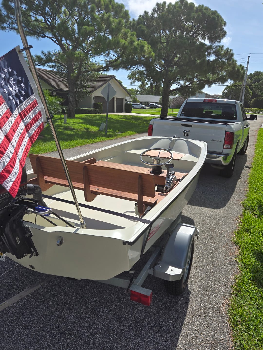 Customer photo review of Boston Whaler Classic Stern Light, Anchor Light (LED) 316 Stainless