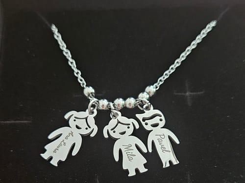 Customer photo review of Ogrlica: Family Bond