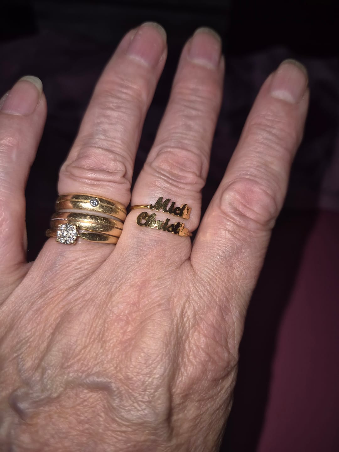 Customer photo review of Ring mit zwei personalisierten Namen