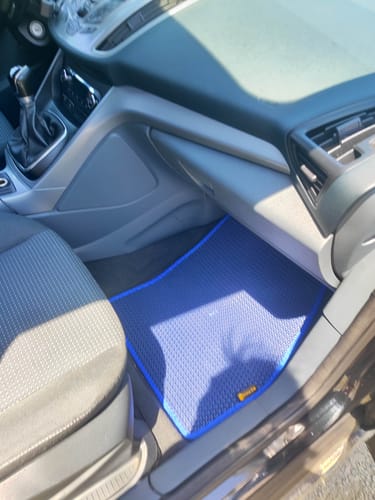 Customer photo review of Dywaniki samochodowe na zamówienie - Przód i tył