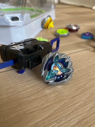 Customer photo review of Takara Tomy Beyblade X UX-01 DranBuster Starter Set