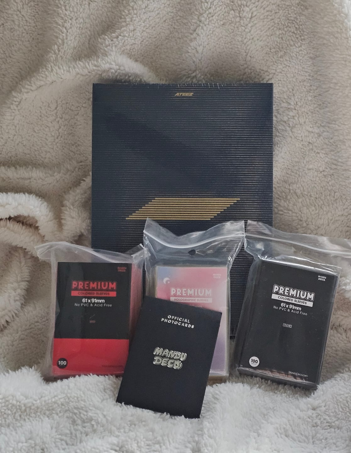 Customer photo review of COLORED PHOTOCARD SLEEVES - 61x91mm