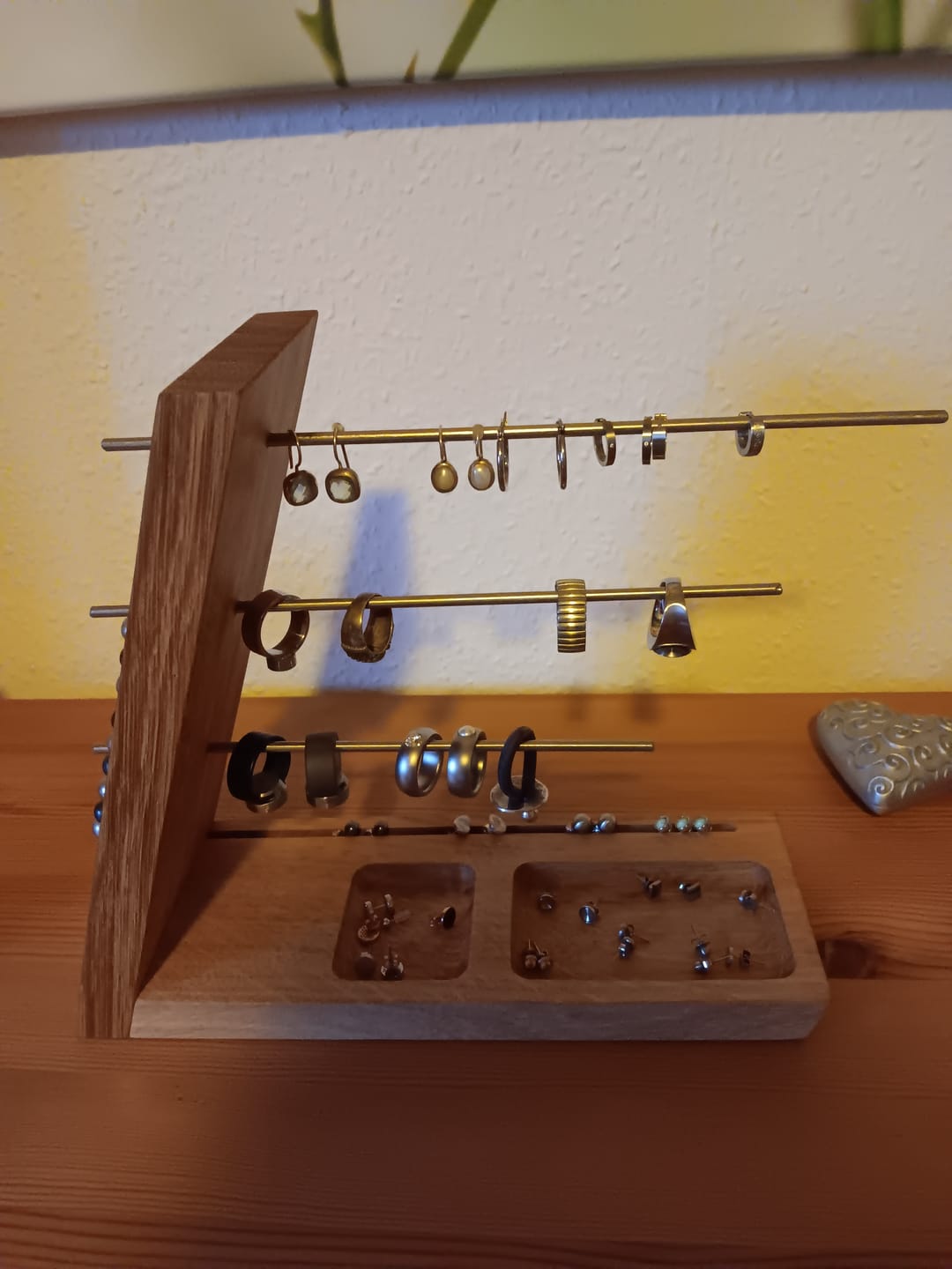 Customer photo review of Schmuckständer – Ada aus edlem Eichen-Massivholz