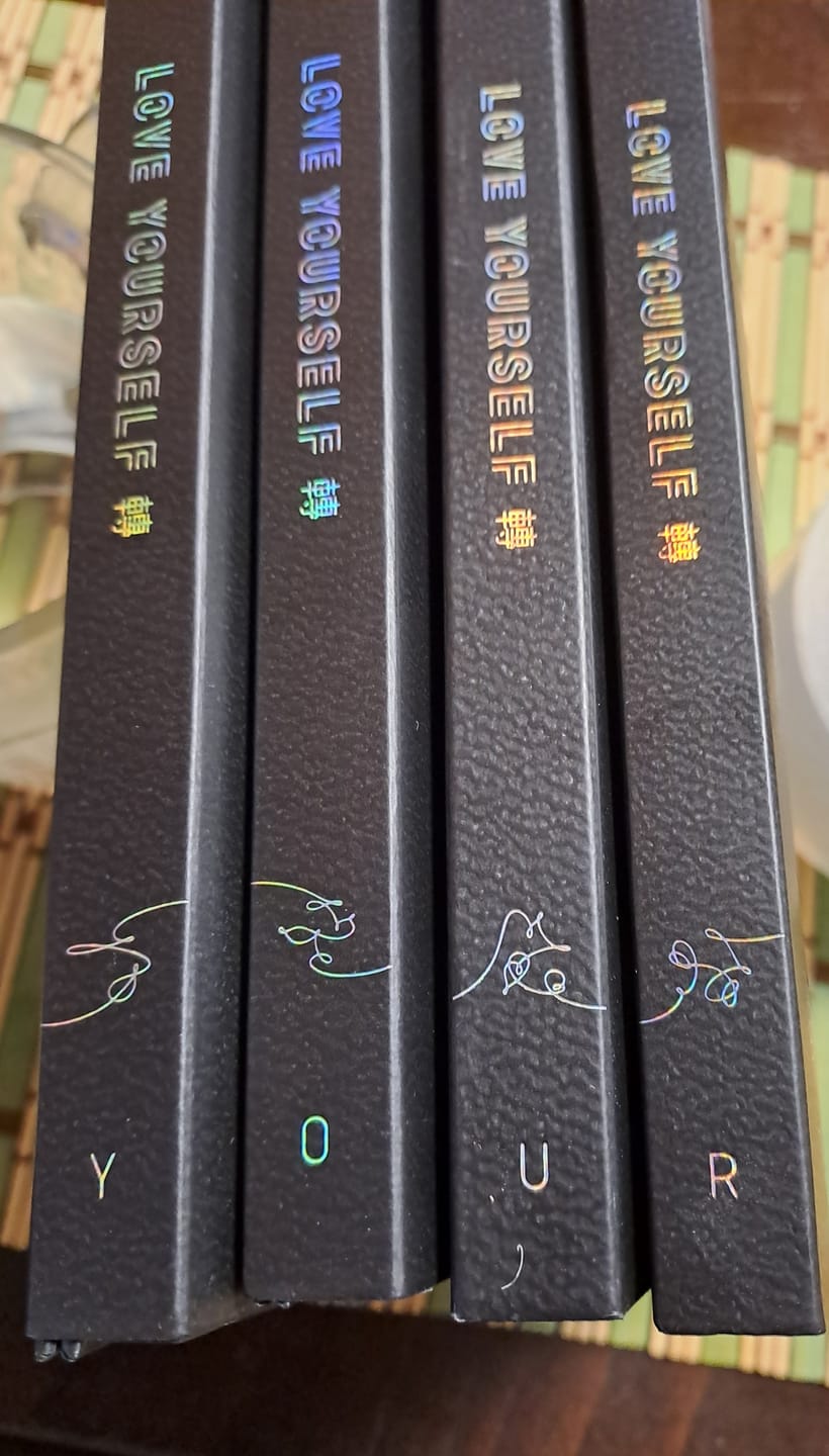 Customer photo review of BTS - 3RD FULL ALBUM LOVE YOURSELF 轉 TEAR
