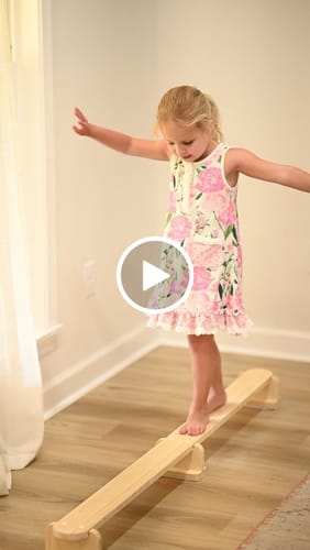 Customer video review of Little Gymnast