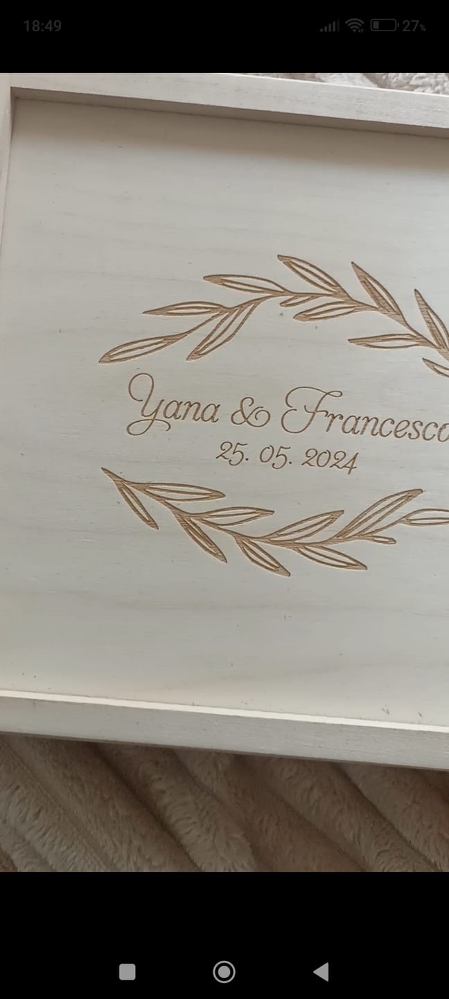 Customer photo review of 4 x 6 sliding lid photo box + compartment