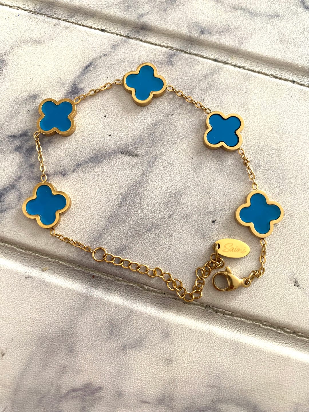 Customer photo review of Blue Classic Clover Armband 18K Vergoldet
