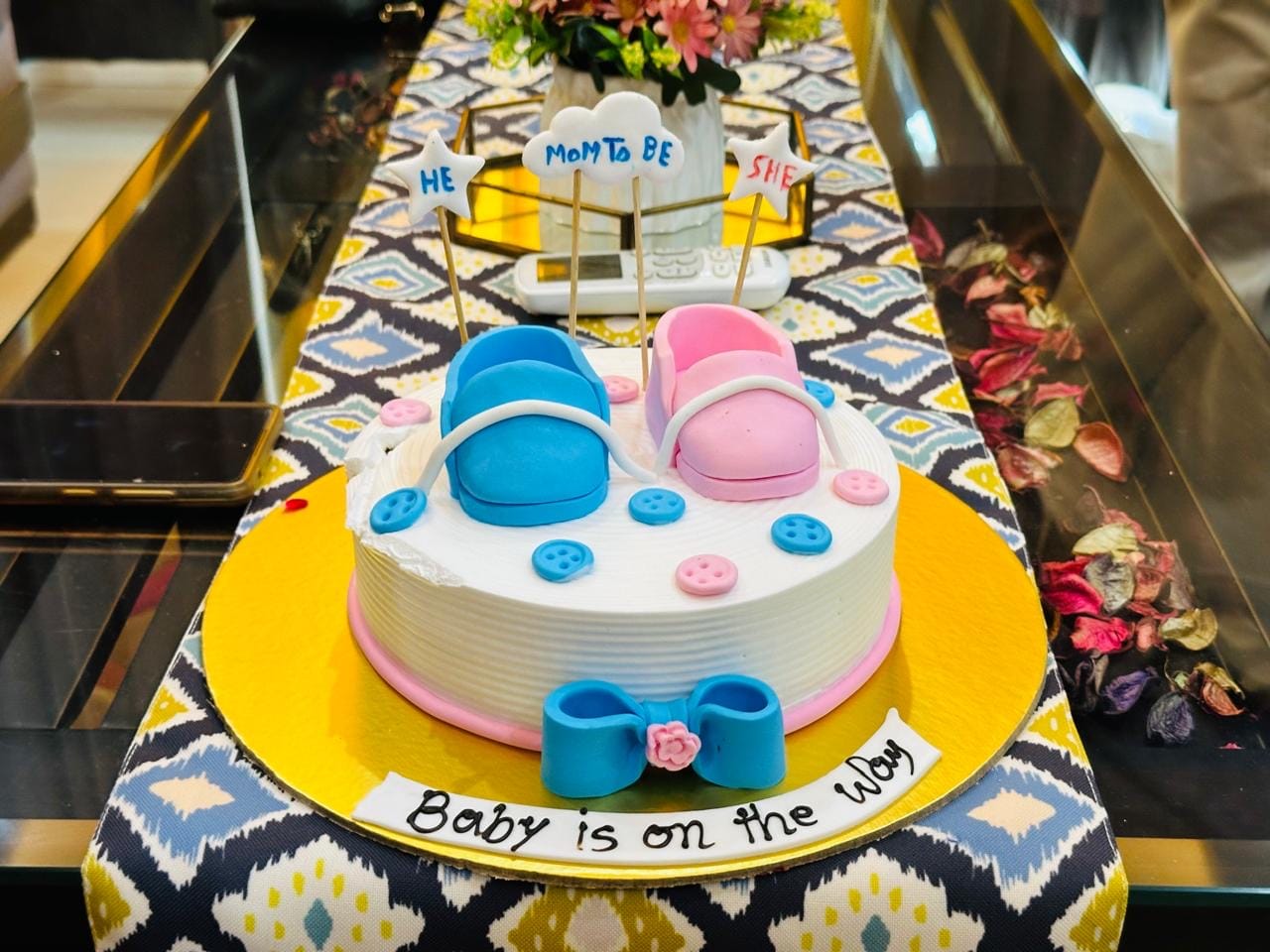 Customer photo review of Baby Shower Shoes Design Cake