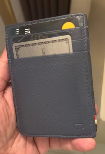 Customer photo review of Essenziale Magic Coin Wallet