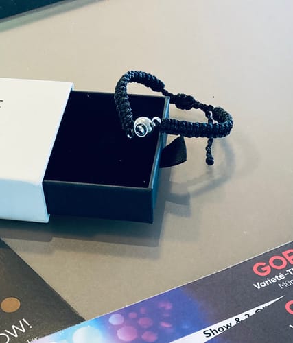 Customer photo review of Gravet Personalisiertes Armband