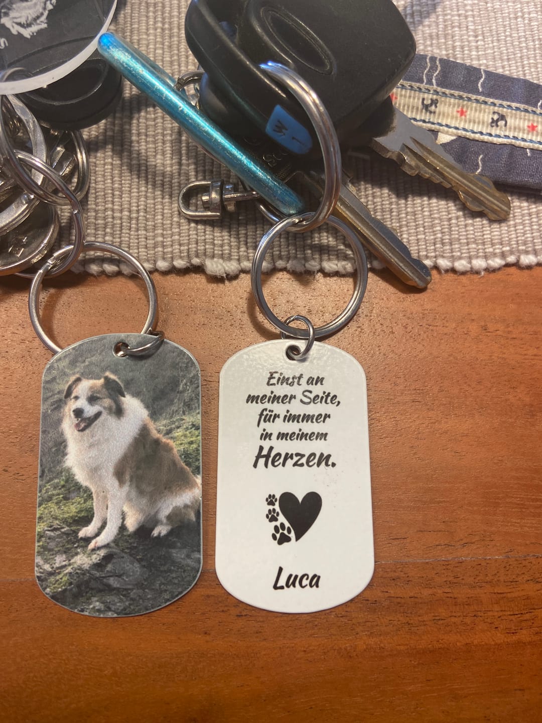 Customer photo review of Für immer im Herzen - Individueller Dog Tag Schlüsselanhänger