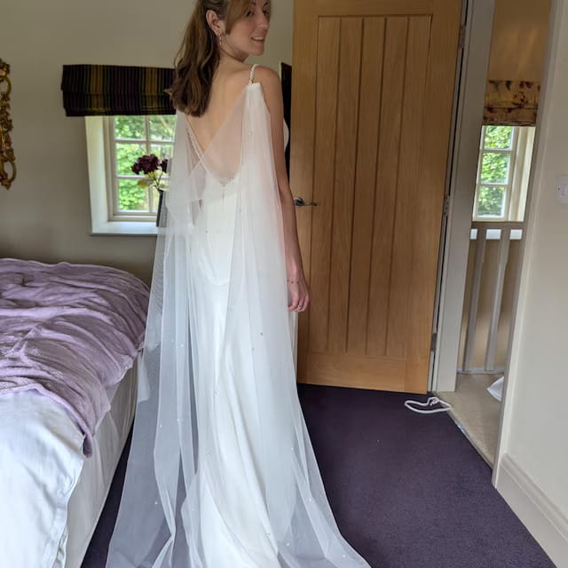 Customer photo review of Pearl Wedding Cape