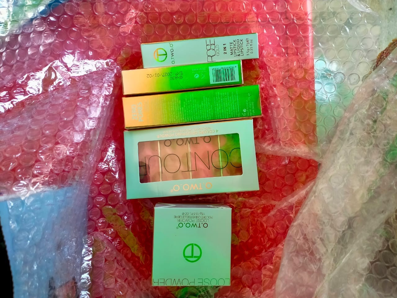 Customer photo review of O.TWO.O 4 COLORS GROOMING POWDER