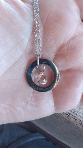 Customer photo review of Ogrlica: Circle Birthstone