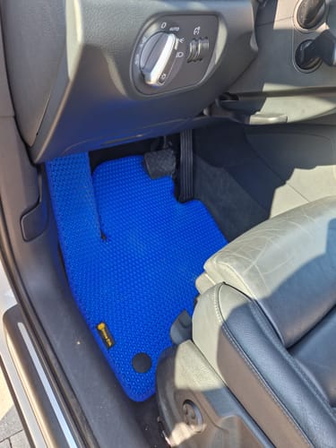 Customer photo review of Dywaniki samochodowe na zamówienie - Przód i tył