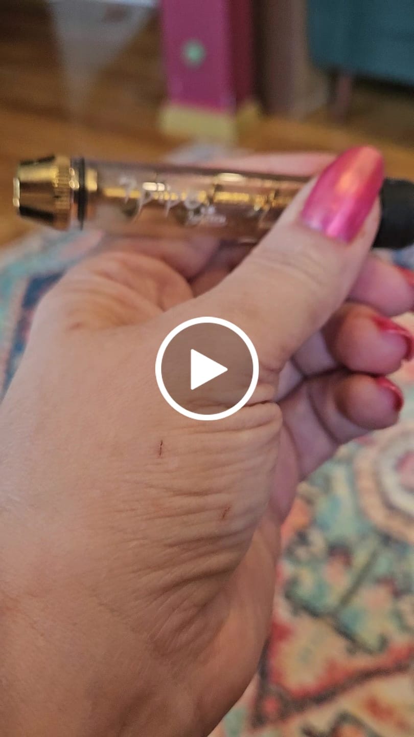 Customer video review of Twisty Glass Blunts Original