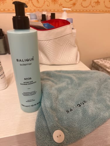 Customer photo review of N°26 - AFTER SUN SHOWER SHAMPOO