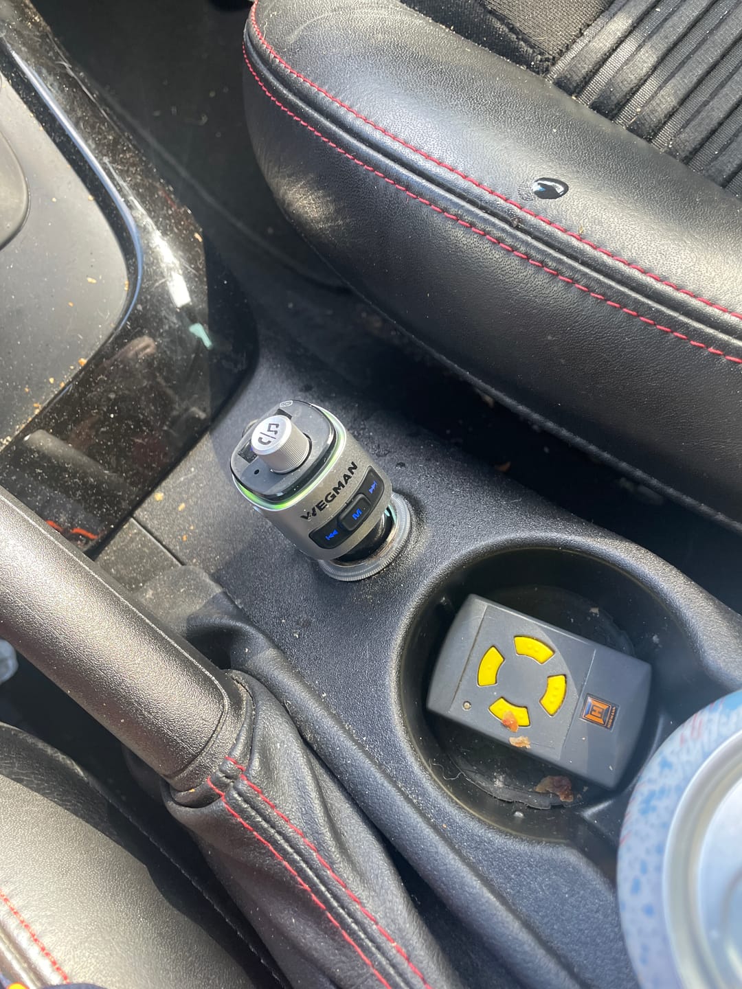 Customer photo review of Wegman Bluetooth FM Transmitter - Bluetooth carkit - Zilver