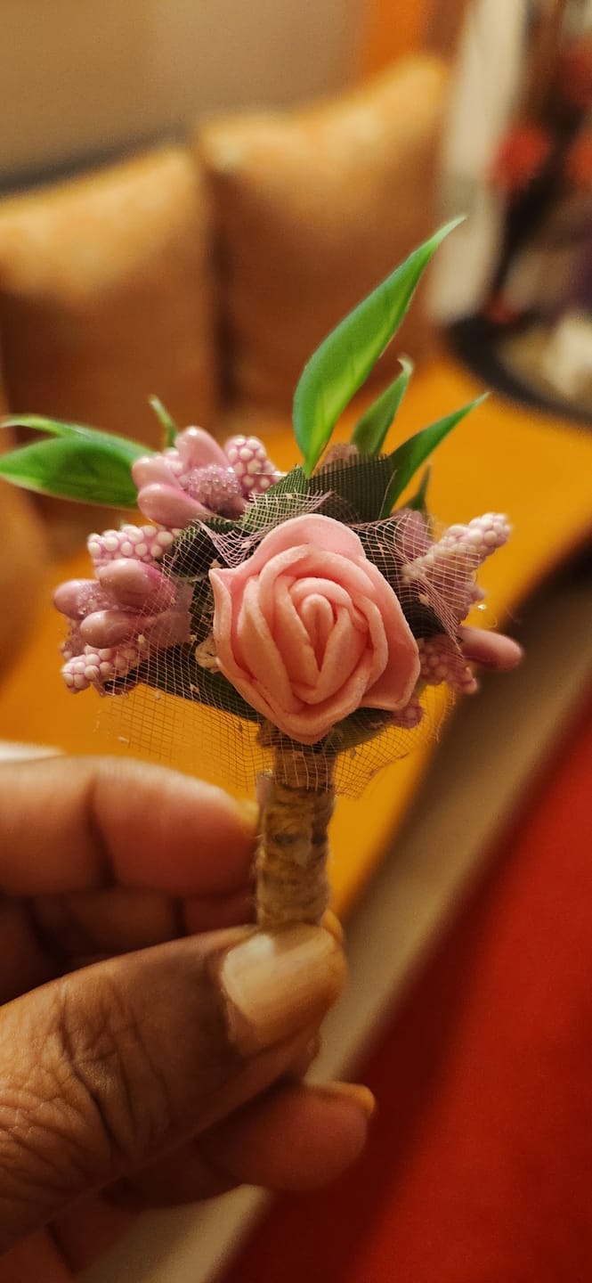 Customer photo review of LAMANSH Designer Flower brooches boutonniere 🌸 for barati's guests welcome in weddings