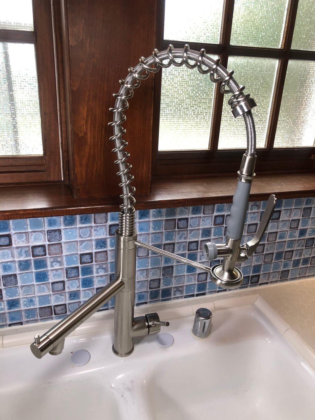Customer photo review of Gothenburg - Pull Down Spray Dual Handle Swivel Spout Kitchen Faucet