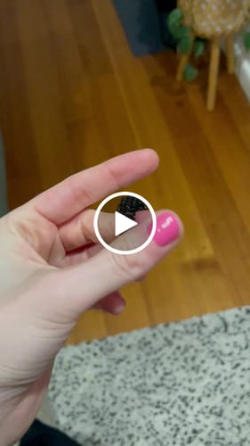 Customer video review of Finger Spikey - by Kaiko