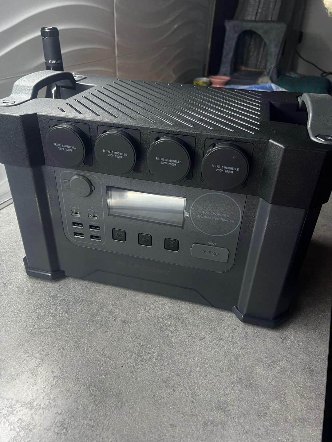 Customer photo review of ALLPOWERS Kit Generatore Solare 2000W (S2000 + SP029 140W Pannello Solare)