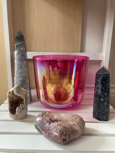 Customer photo review of Flower of Life Clear Crystal Singing Bowl Alchemy Bowl For Sound Therapy Yoga Meditation