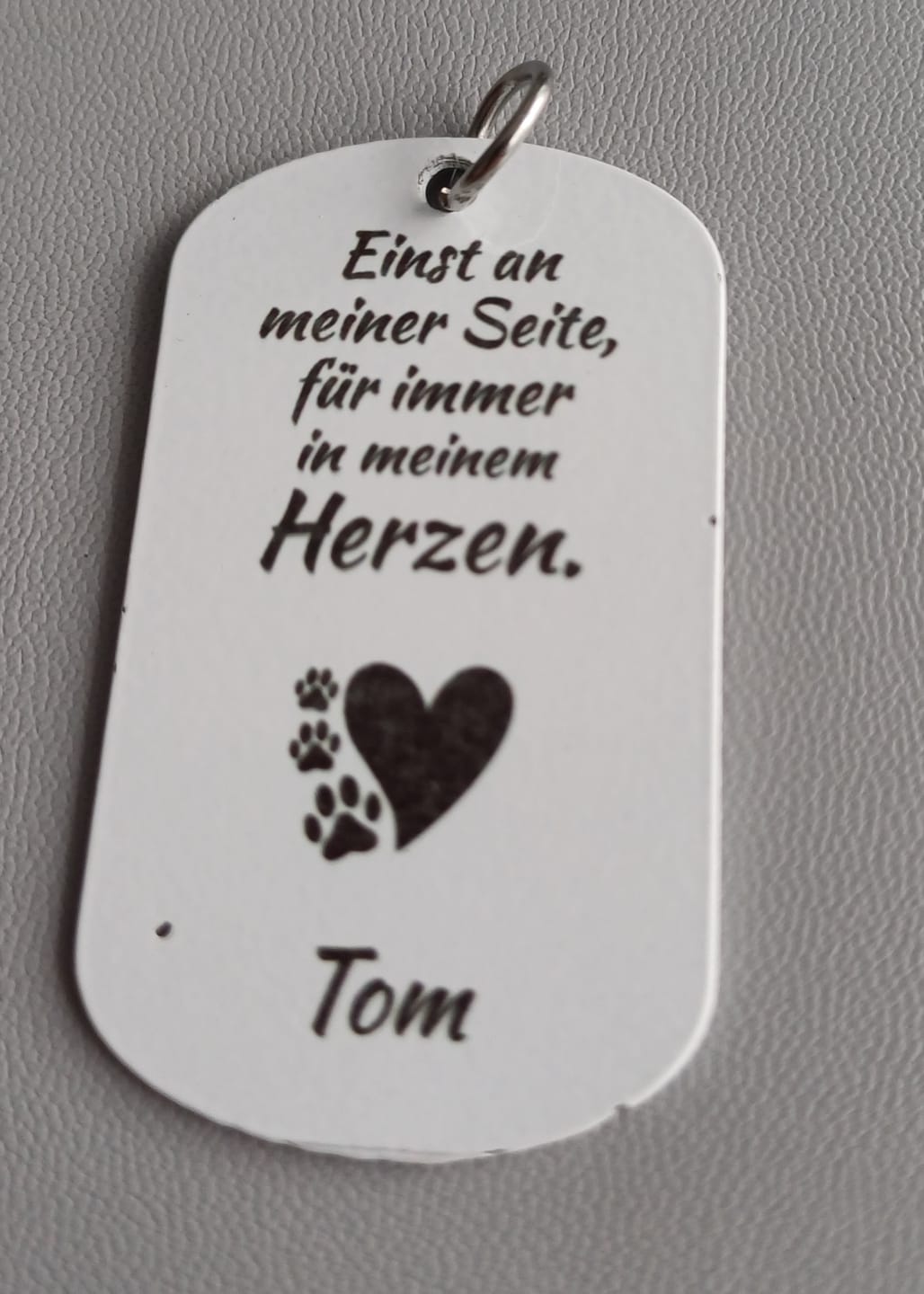 Customer photo review of Für immer im Herzen - Individueller Dog Tag Schlüsselanhänger