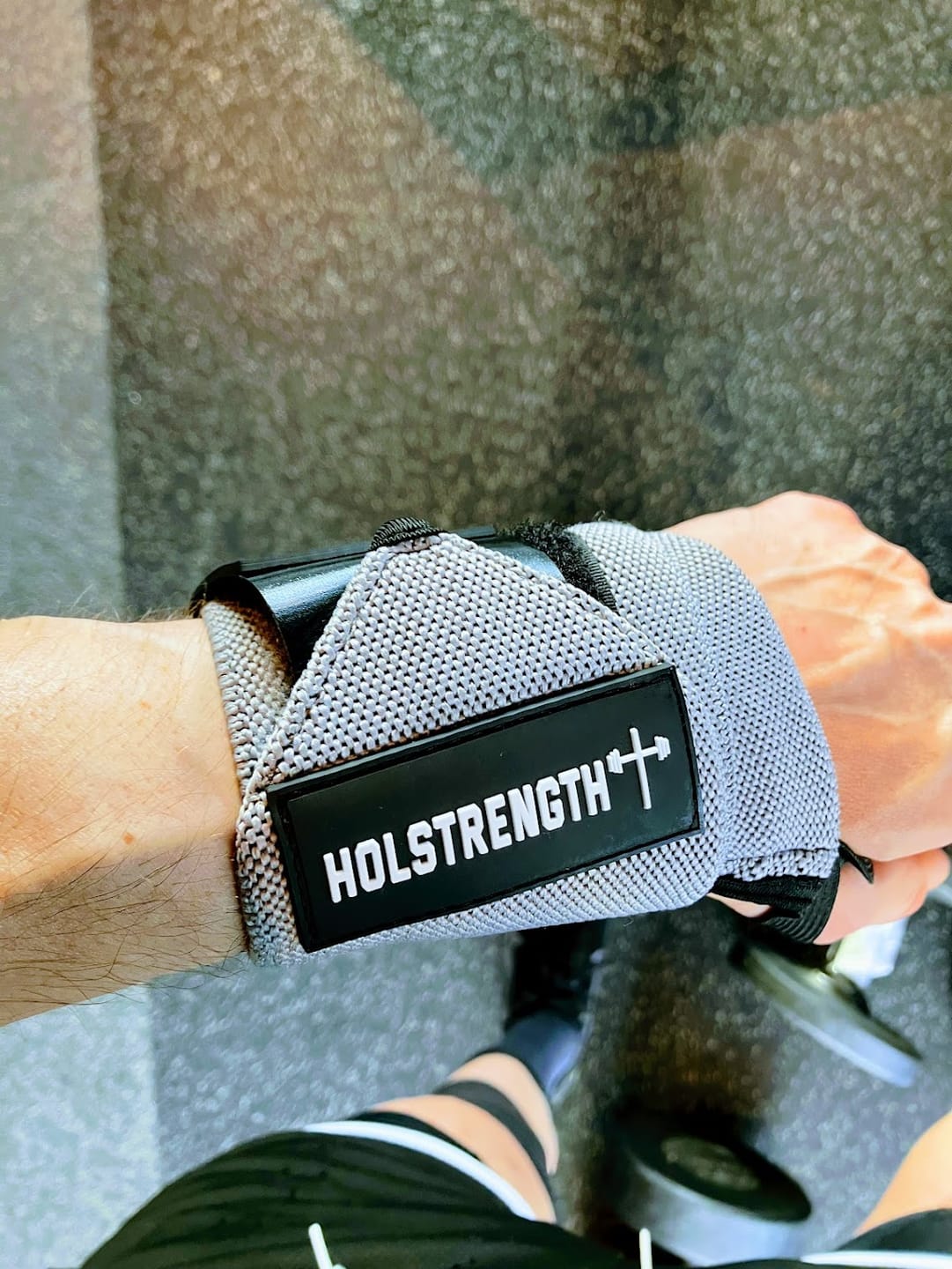 Customer photo review of HolStrength Wrist Wraps 18"