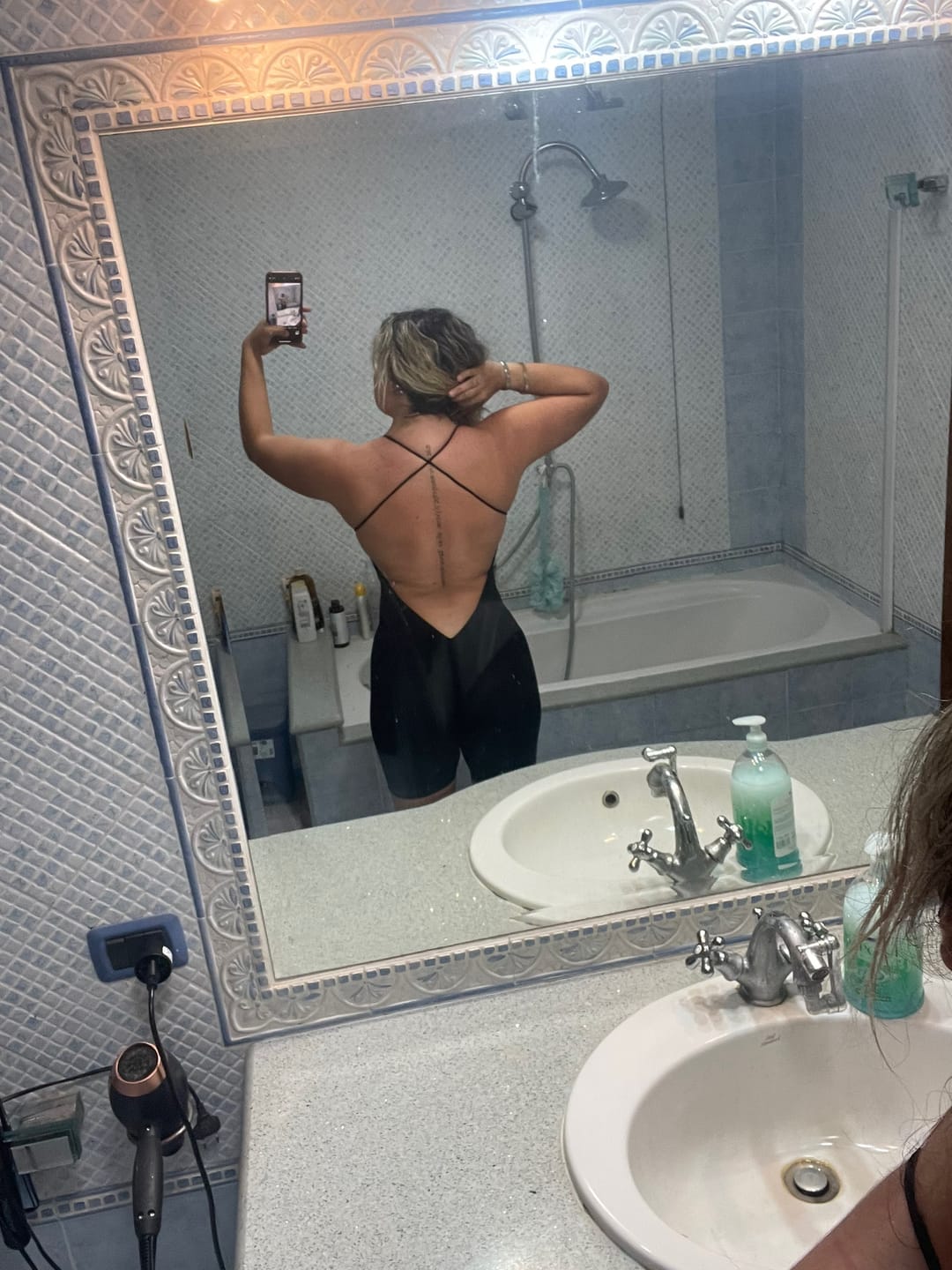 Customer photo review of Jumpsuit Corta Teti Bretelline Nero
