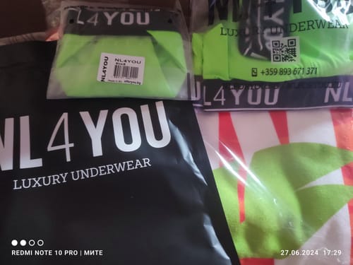 Customer photo review of Seniora Neon Green - Неоново Зелен Триъгълен Бански Комплект от 2 части: Бралет и Бразилиана