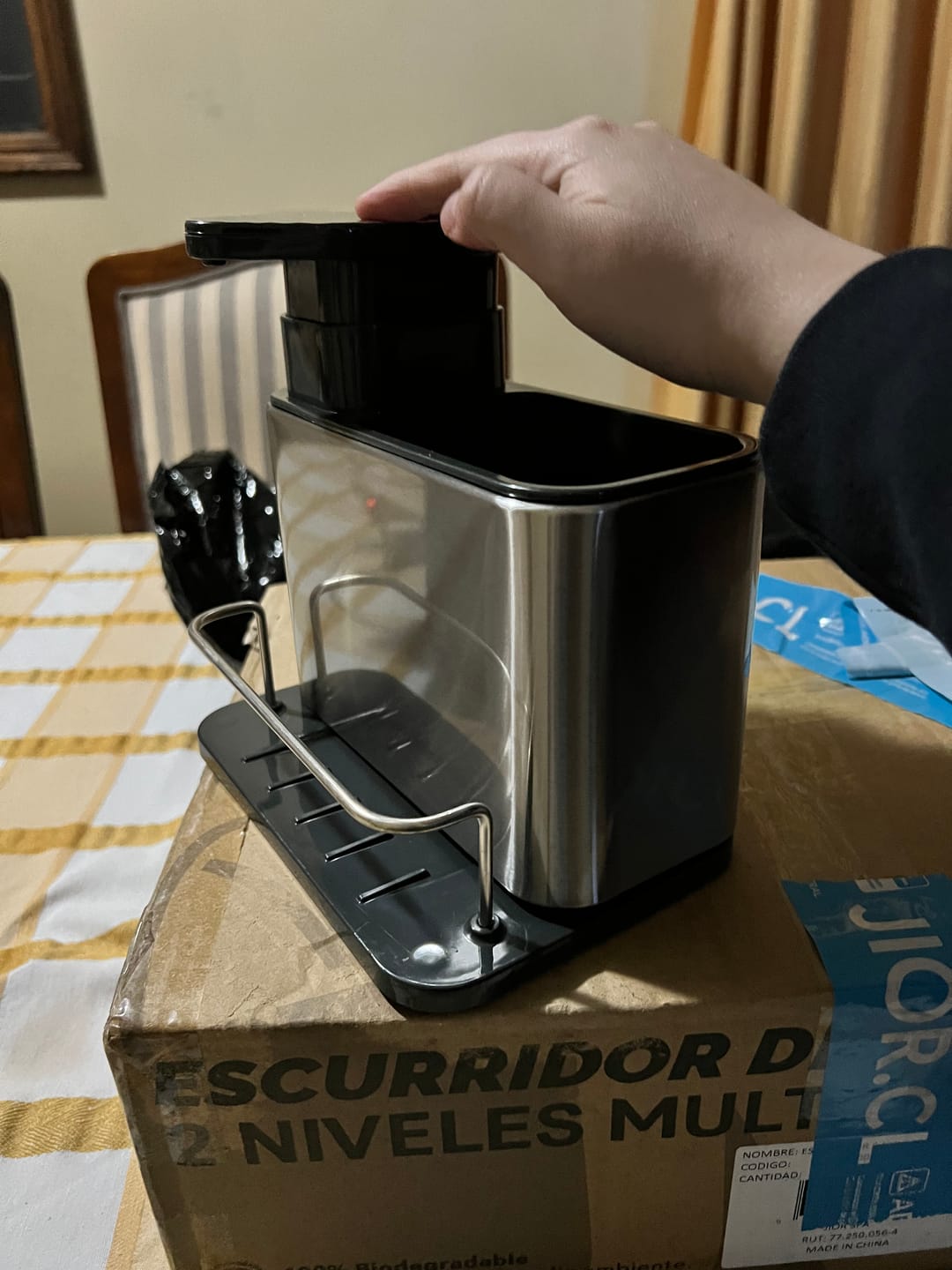 Customer photo review of Dispensador De Lavalozas Jabón Y Porta Esponja Organizador 3 en 1