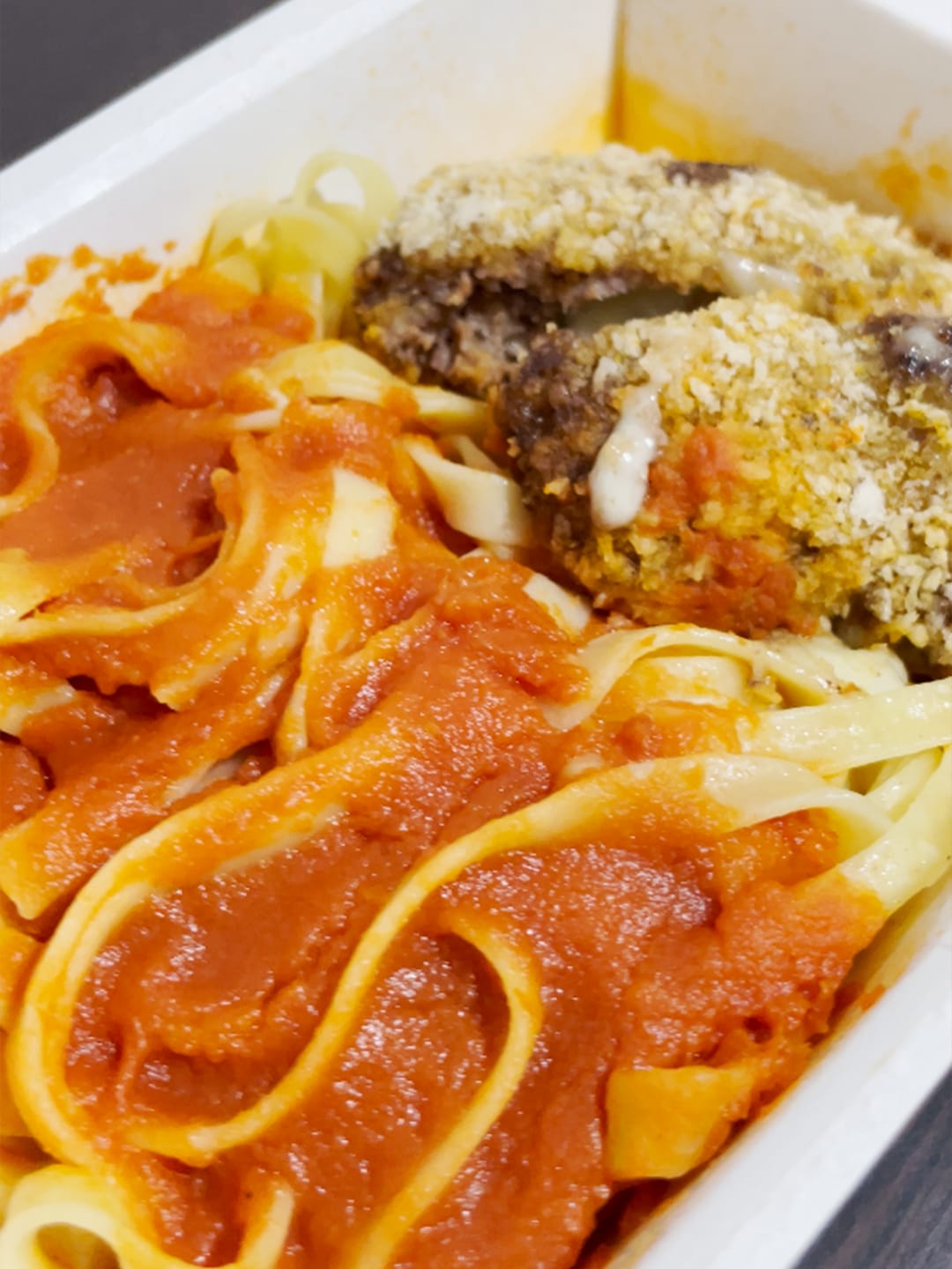 Customer photo review of Polpetone com Talharim ao Molho de Tomate