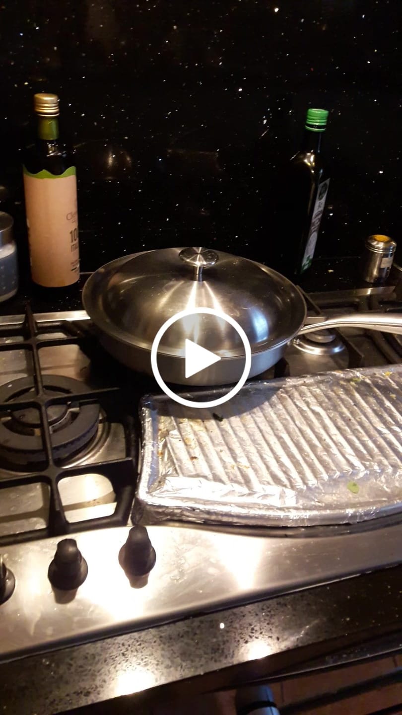 Customer video review of Padella ∅ 26 cm - Superficie di cottura di puro titanio