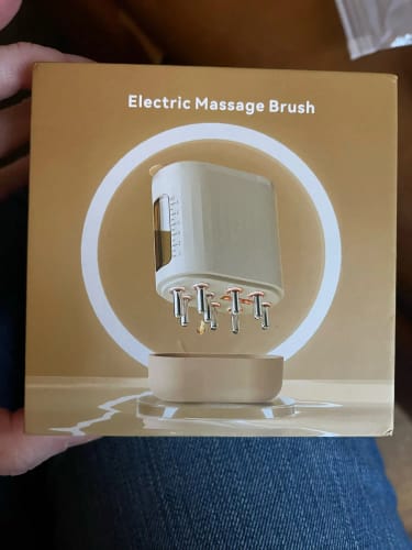 Customer photo review of Microcurrent Red Light Scalp Massager And Hair Oil Applicator For Hair Growth