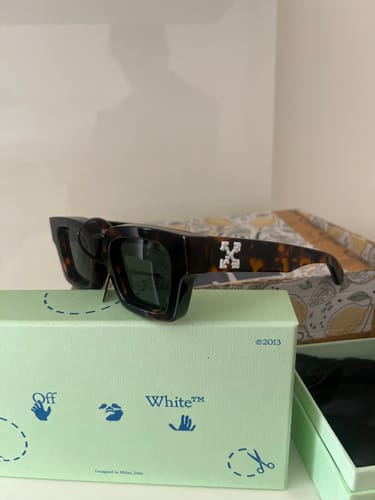 Customer photo review of OFF WHITE - VIRGIL OCCHIALI DA SOLE