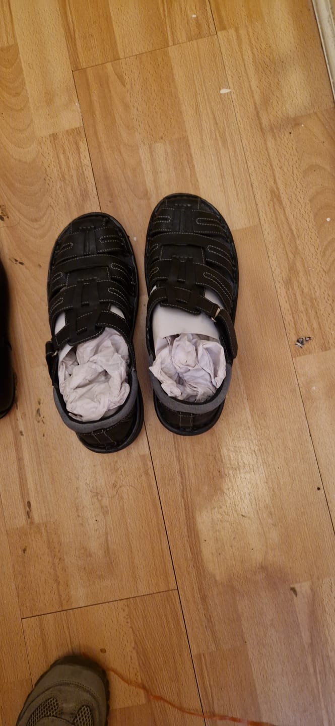 Customer photo review of Black Albert Fisherman Sandals
