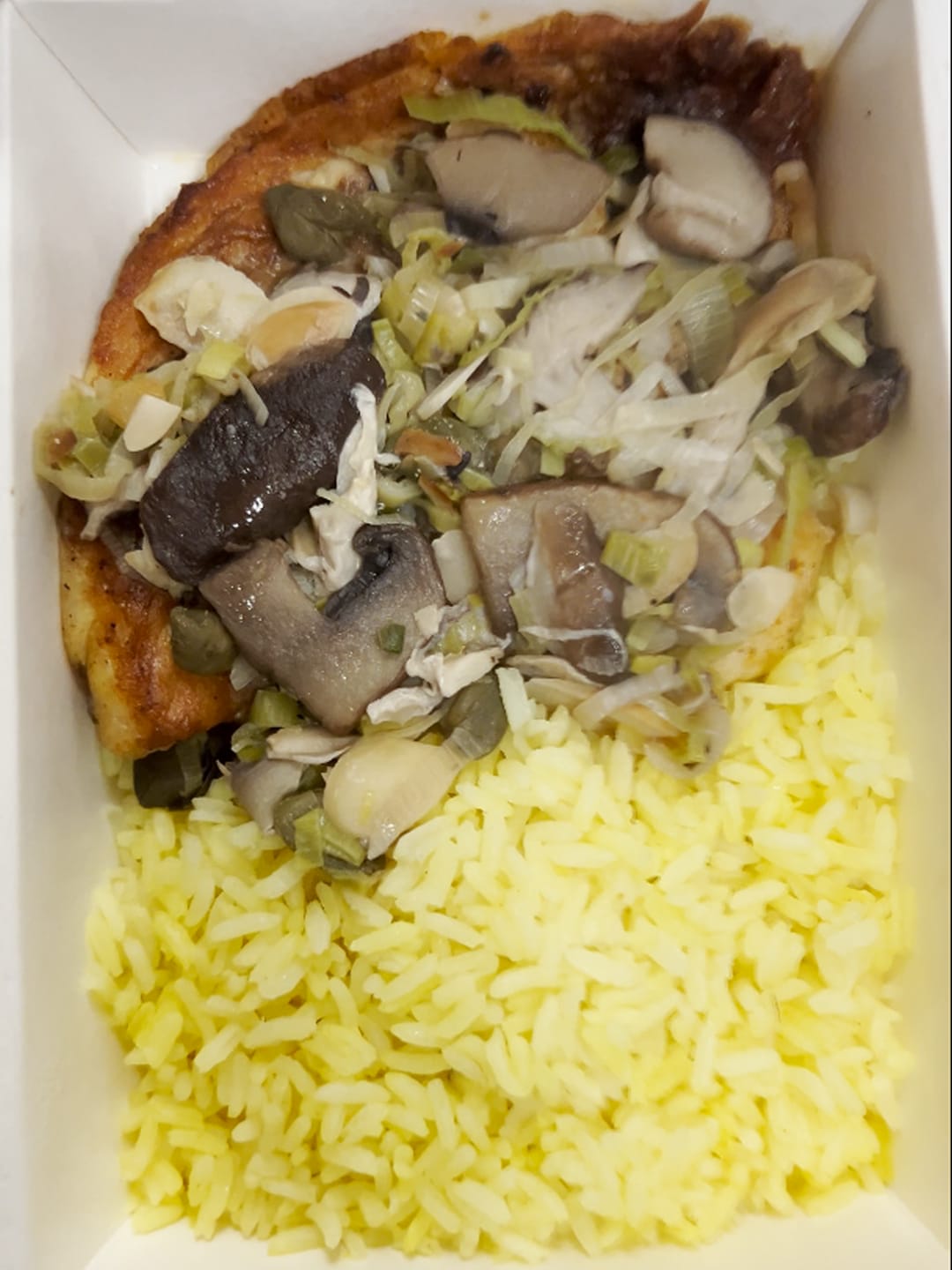 Customer photo review of Tilápia com Cogumelos Frescos, Alcaparras, Amendôas e Arroz com Açafrão