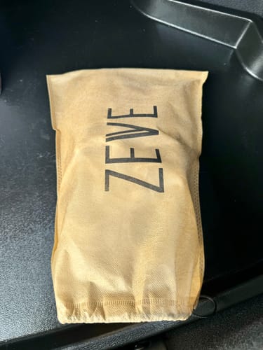 Customer photo review of Joaquin Sneakers - White