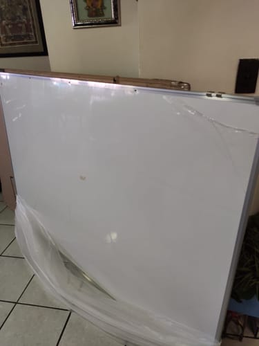Customer photo review of Pizarron Blanco 180x120 De Alta Calidad Plumones Gratis