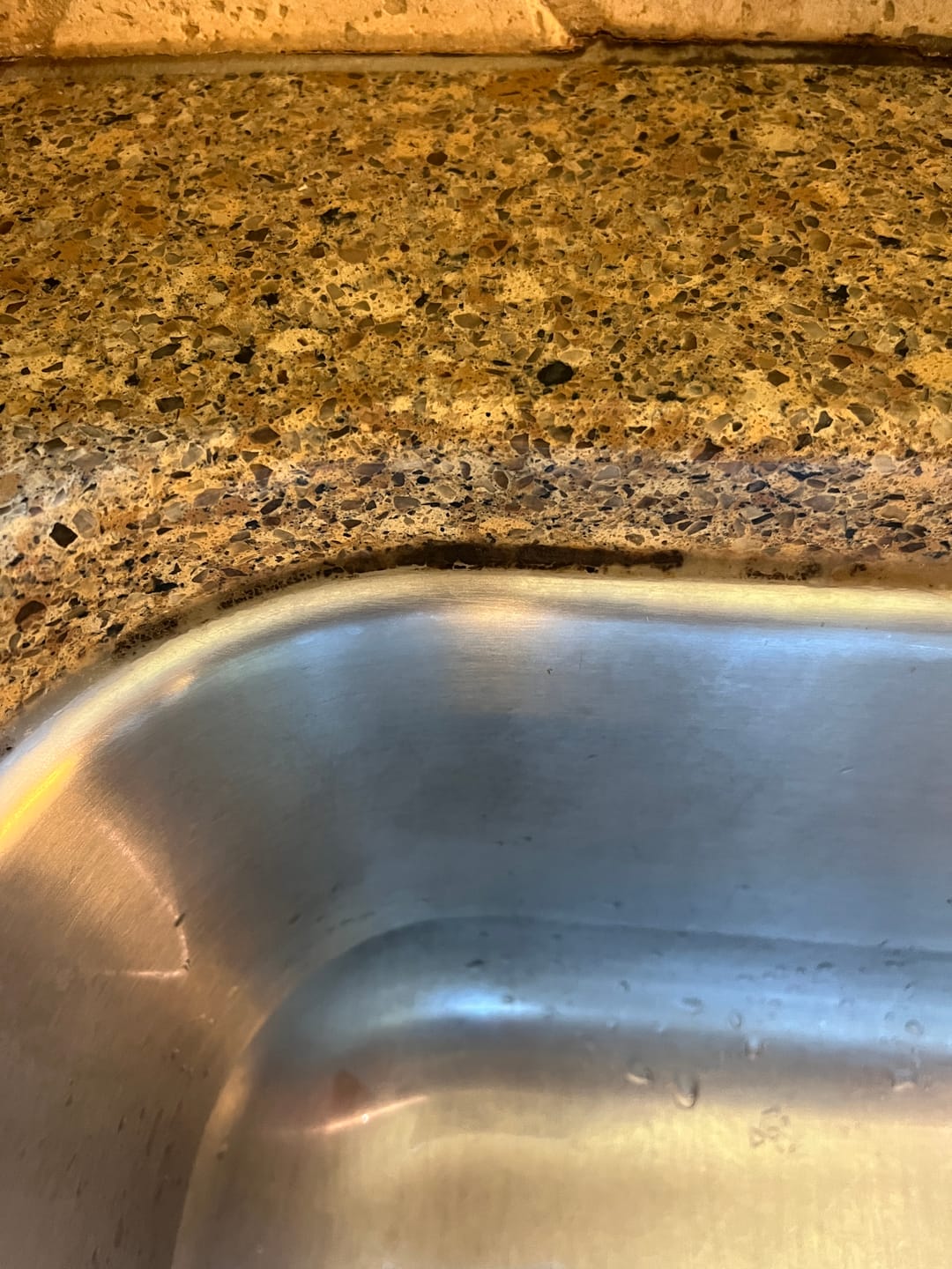 Customer photo review of GLASSGUARD™ Miracle Mold Removal Gel