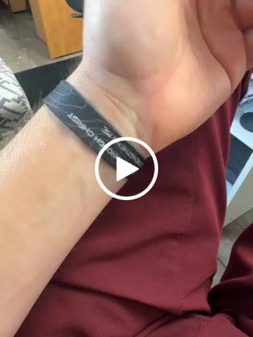 Customer video review of Philippians 4:13 Wristband
