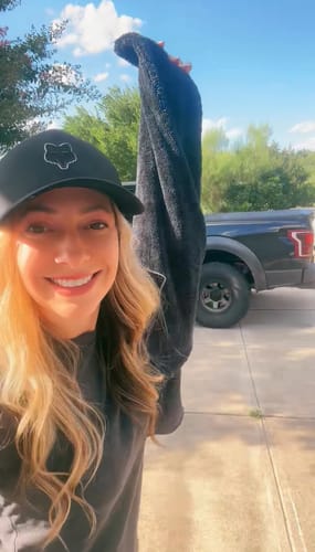 Customer photo review of BLACKLINE™ TWISTED-LOOP DRYING TOWEL