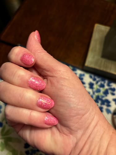 Customer photo review of D820 Awesome Blossom Pink Flake Dip Powder