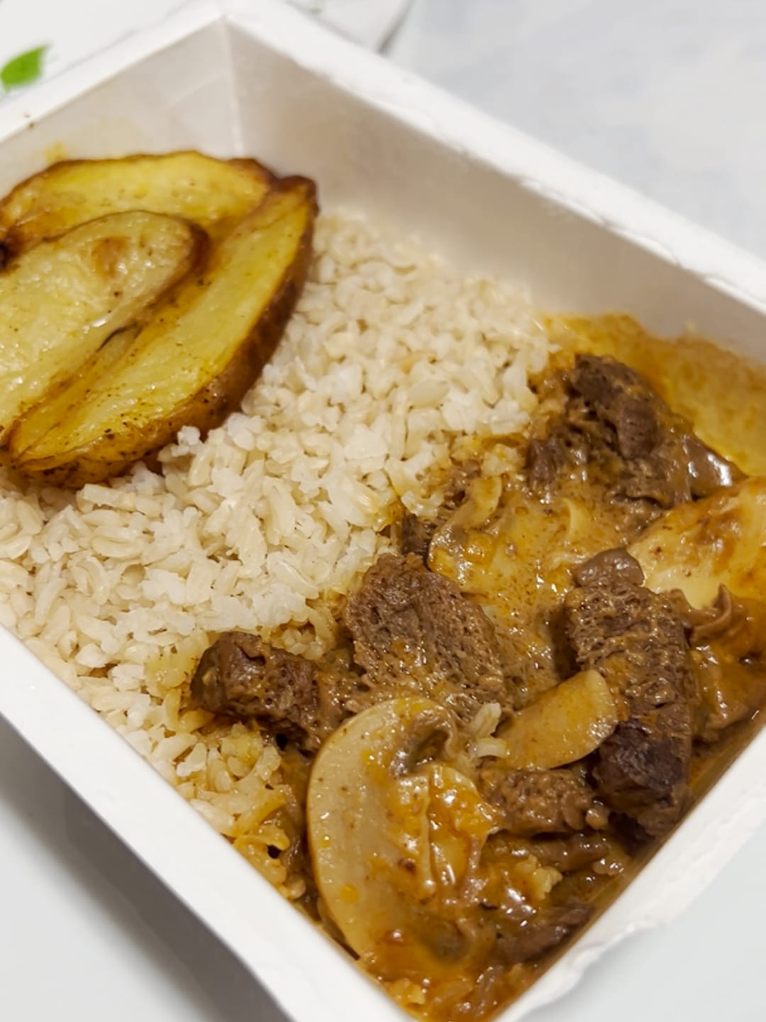 Customer photo review of Strogonoff de Filé Mignon, Arroz Integral e Batata Rústica