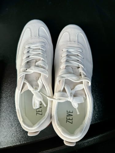 Customer photo review of Joaquin Sneakers - White