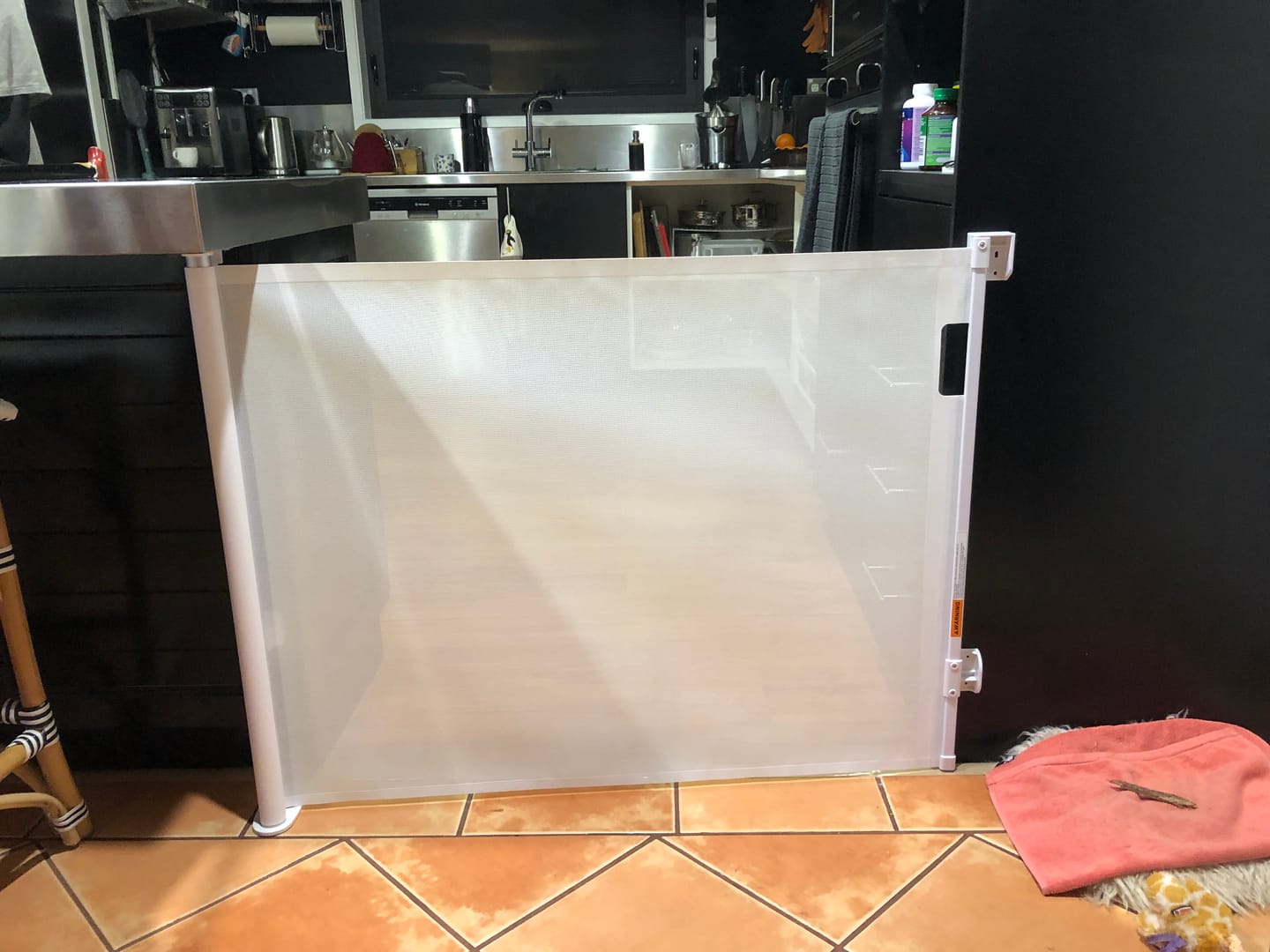 Customer photo review of Pet Adjustable Retractable Mesh Pet Gate