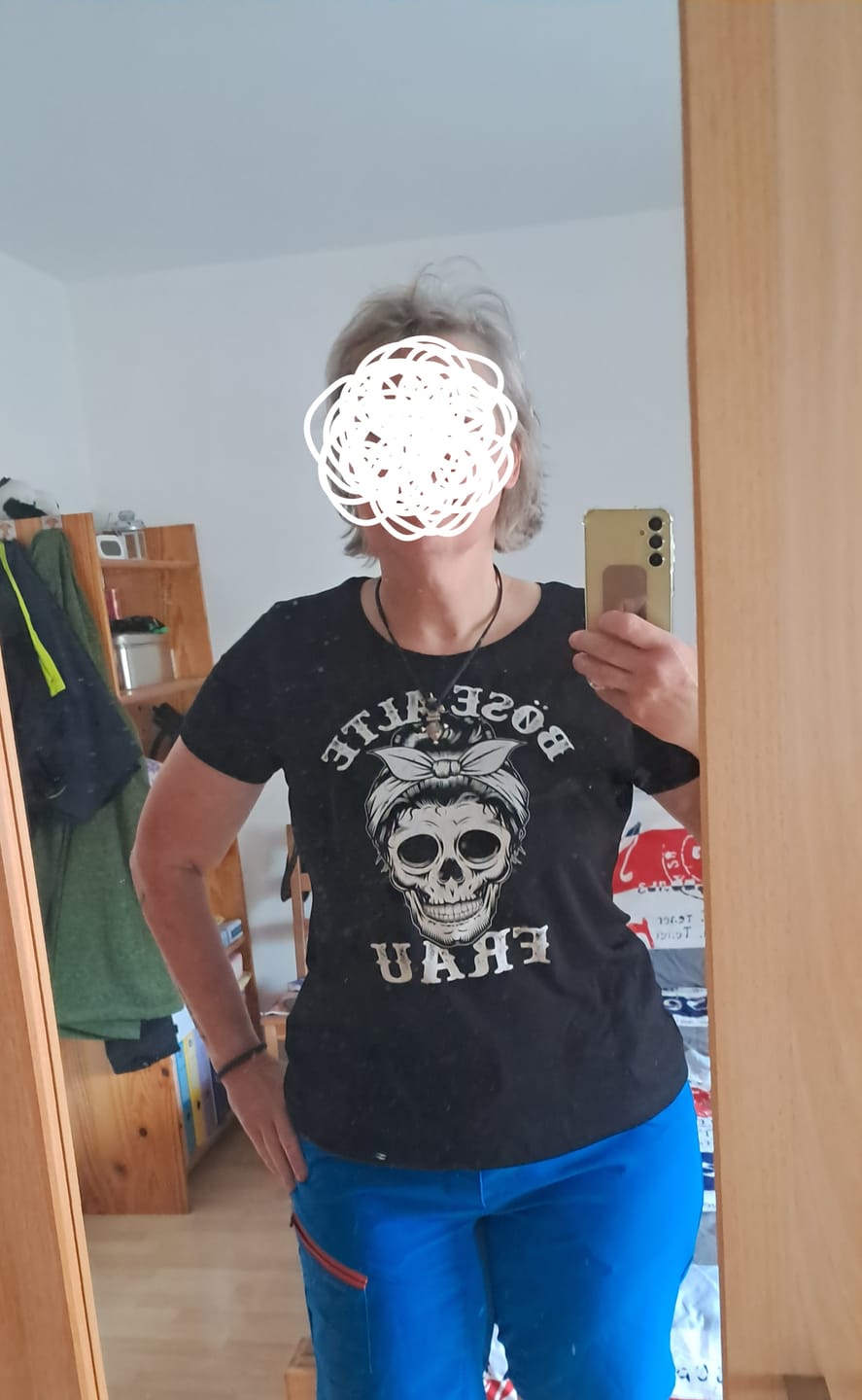 Customer photo review of Böse alte Frau - Damen T-Shirt
