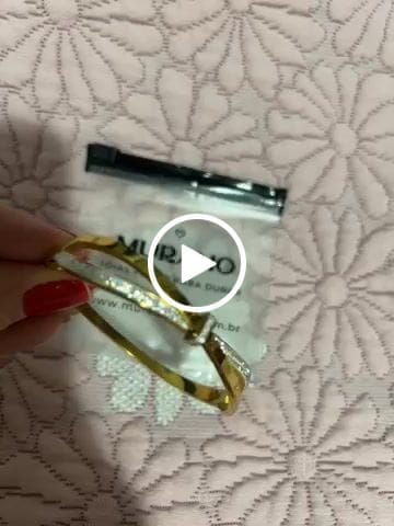 Customer video review of Bracelete Romano Zircônia Banhado em Ouro 18K