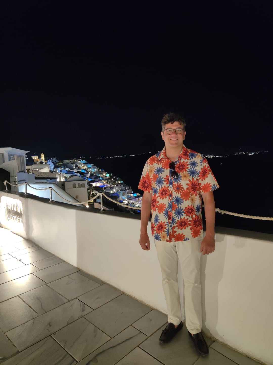 Customer photo review of Chemise hawaïenne boutonnée à manches courtes pour hommes
